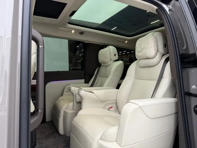 Li Auto Li Auto MEGA 2024 Ultra — Фото автомобиля 19