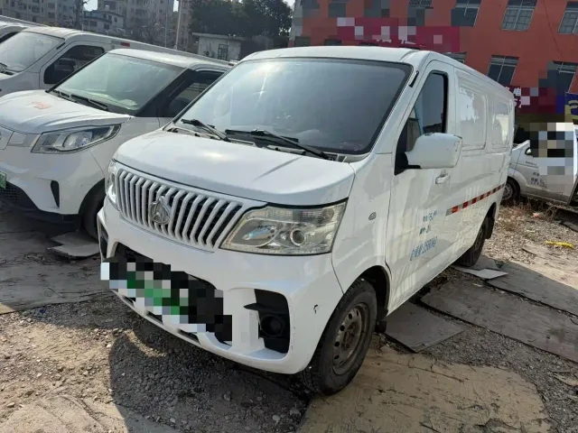 Фотография автомобиля — Changan Ruixing EM60