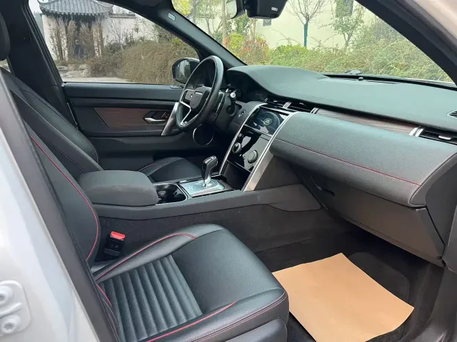 Land Rover Discovery Sport — Фото автомобиля 7