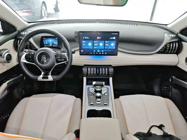 BYD Yuan PLUS — Фото автомобиля 9
