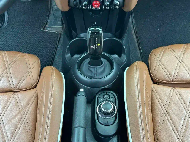 MINI Hatch — Фото автомобиля 13