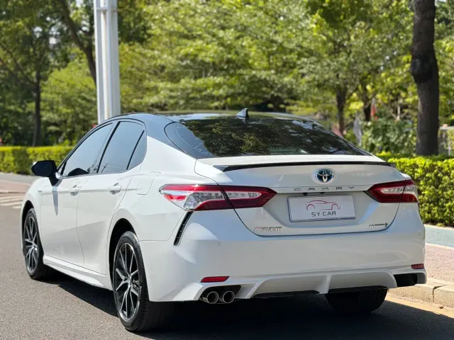 Toyota Camry — Фото автомобиля 6