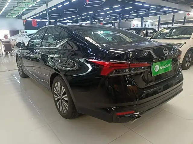 Nissan Teana — Фото автомобиля 4
