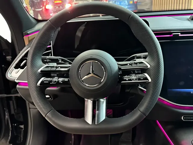 Mercedes-Benz E-Class — Фото автомобиля 12