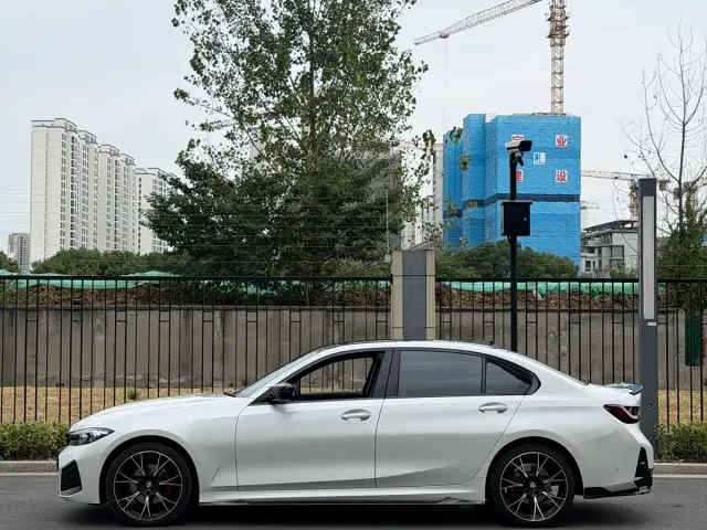 BMW 3 Series — Фото автомобиля 4