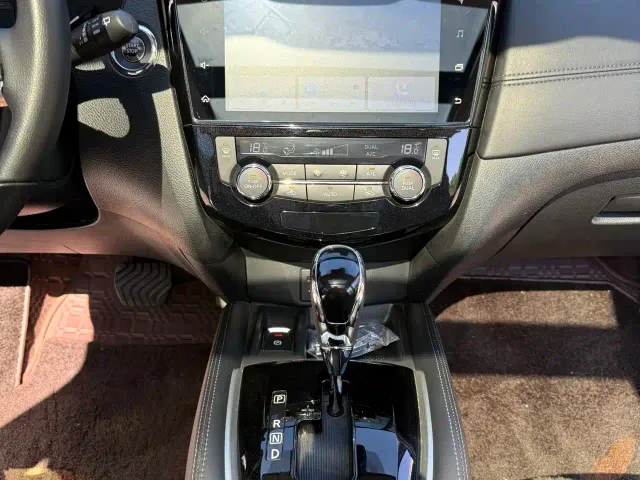 Nissan X-Trail — Фото автомобиля 8