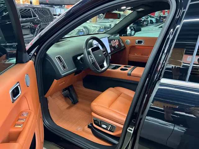 Li Auto L7 — Фото автомобиля 3