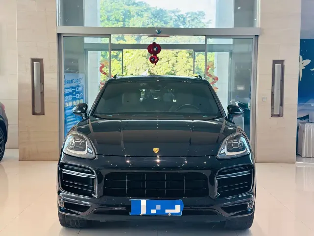 Porsche Cayenne — Фото автомобиля 2