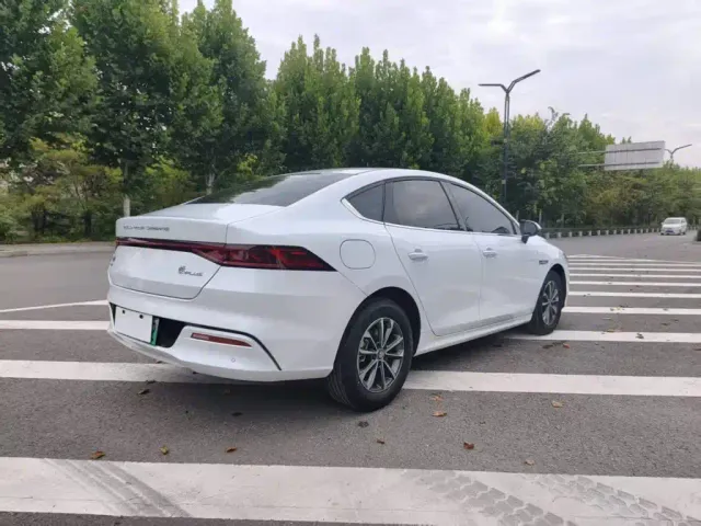 BYD Qin PLUS — Фото автомобиля 6