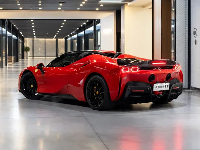 Ferrari SF90 — Фото автомобиля 5