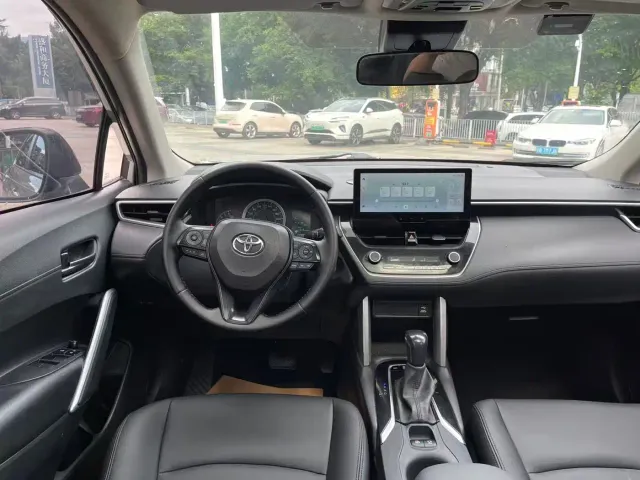 Toyota Corolla Cross — Фото автомобиля 15