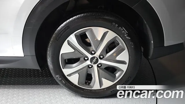 Kia Niro Niro Plus Air — Фото автомобиля 21