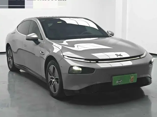 Xpeng P7 — Фото автомобиля 3