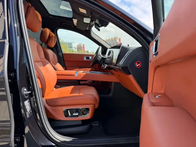 Li Auto L9 — Фото автомобиля 14