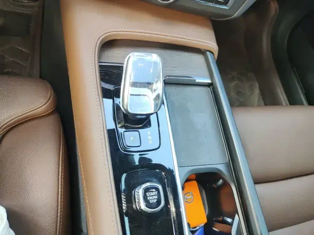 Volvo S90 — Фото автомобиля 10