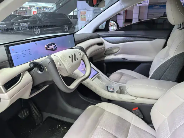 IM Motors LS6 — Фото автомобиля 5