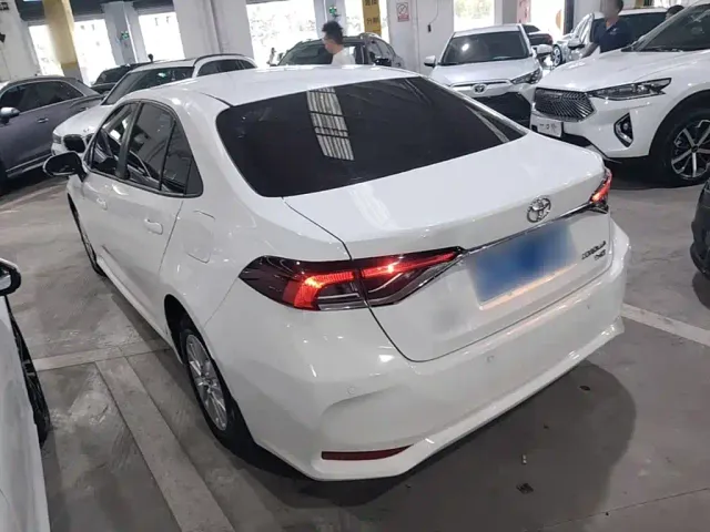 Toyota Corolla — Фото автомобиля 4
