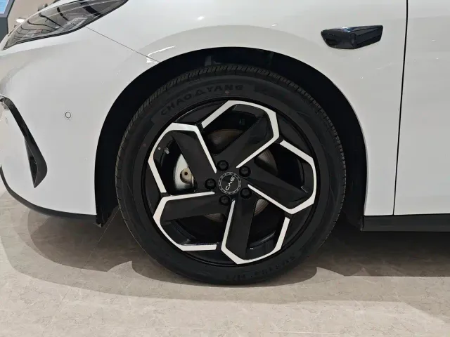 BYD Seal 06 DM-i Touring — Фото автомобиля 16