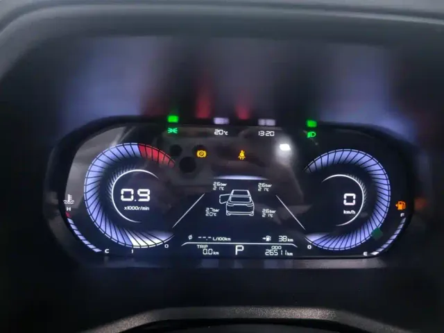 Geely Emgrand — Фото автомобиля 14