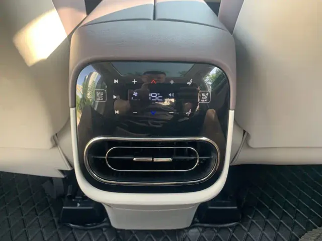 Leapmotor C11 — Фото автомобиля 12
