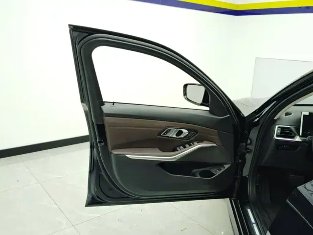 BMW 3 Series — Фото автомобиля 7