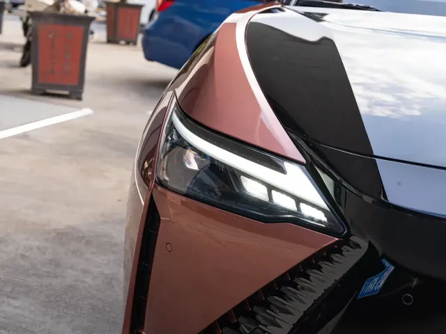 Lexus RZ — Фото автомобиля 6