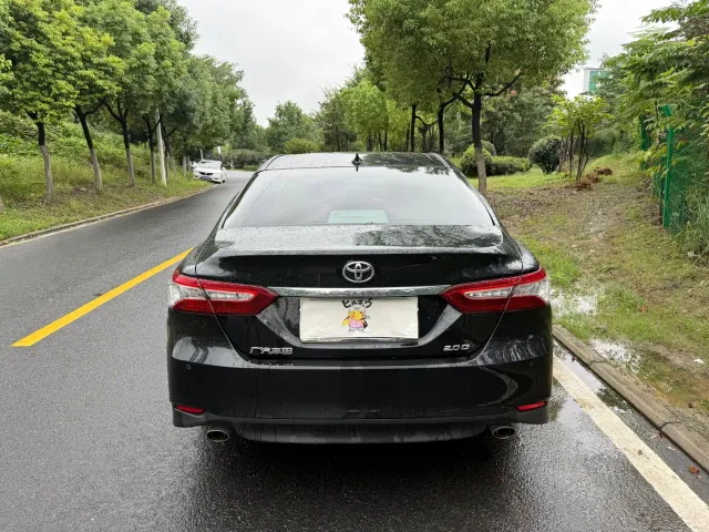 Toyota Camry — Фото автомобиля 14