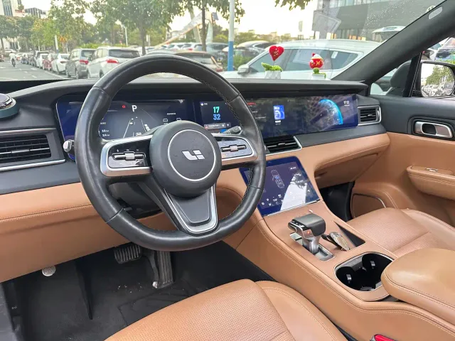 Li Auto ONE — Фото автомобиля 9