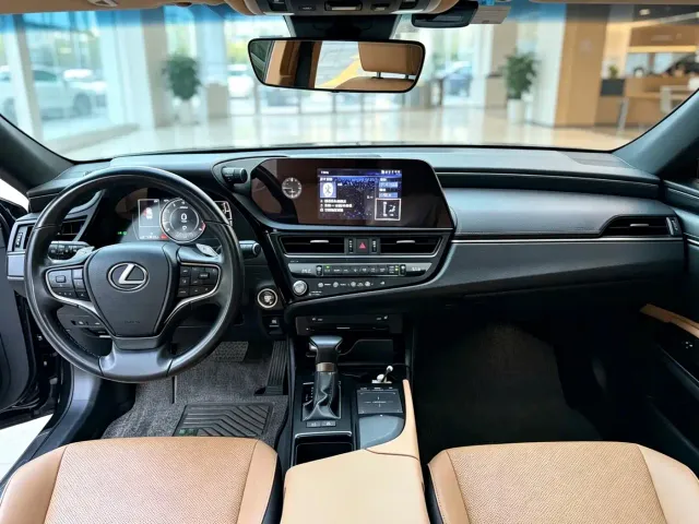 Lexus ES — Фото автомобиля 6