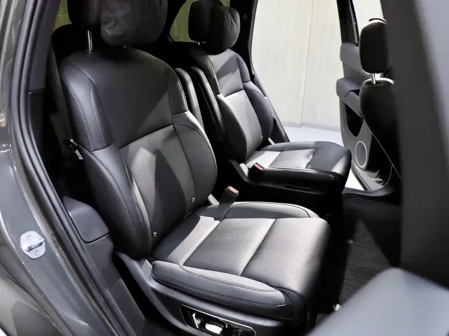 Li Auto L8 — Фото автомобиля 14