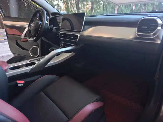 Geely Binyue 2021 1.4T DCT Diamond Edition — Фото автомобиля 11
