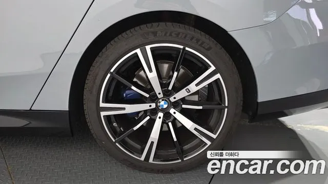 BMW 5-Series 5 серия (G60) 530i xDrive M Sport — Фото автомобиля 21