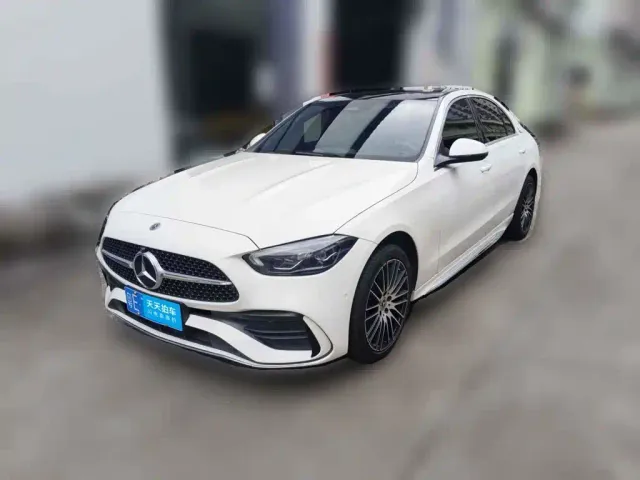 Фотография автомобиля — Mercedes-Benz C-Class