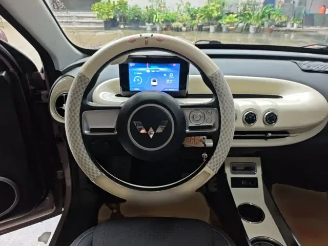 Wuling Bingo — Фото автомобиля 10