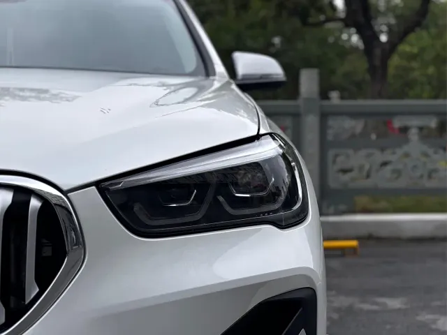 BMW X1 — Фото автомобиля 6