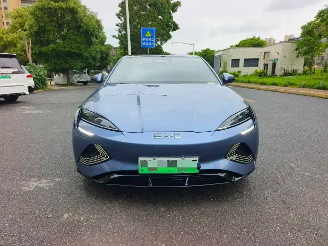 BYD Seal — Фото автомобиля 2