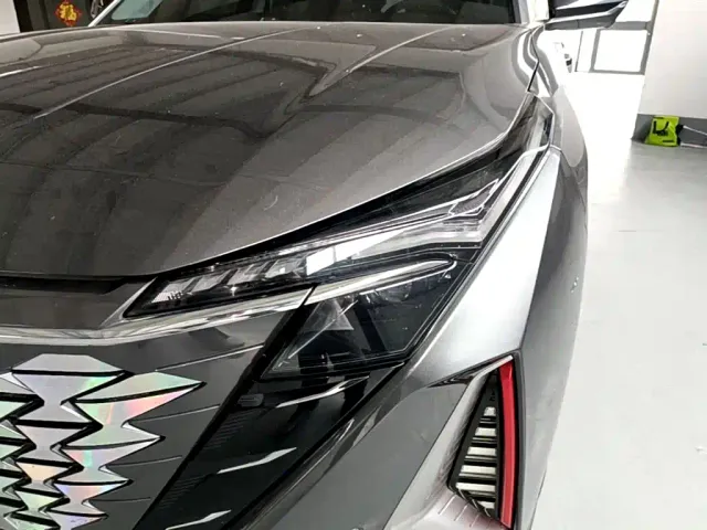 Changan Z6 — Фото автомобиля 23