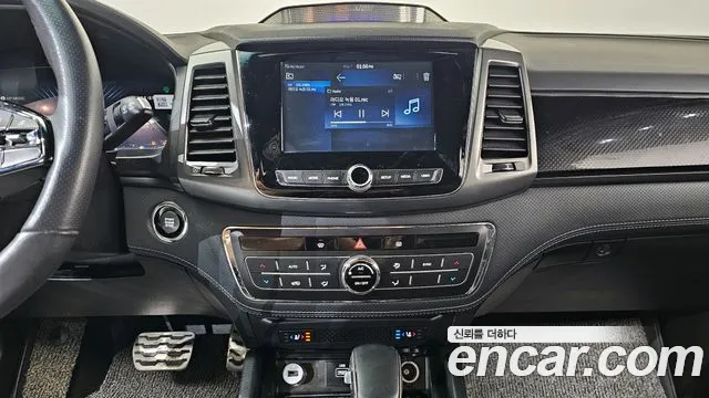 KG_Mobility_Ssangyong Rexton Новый Rexton Sport Khan Дизель 2.2 4WD — Фото автомобиля 13