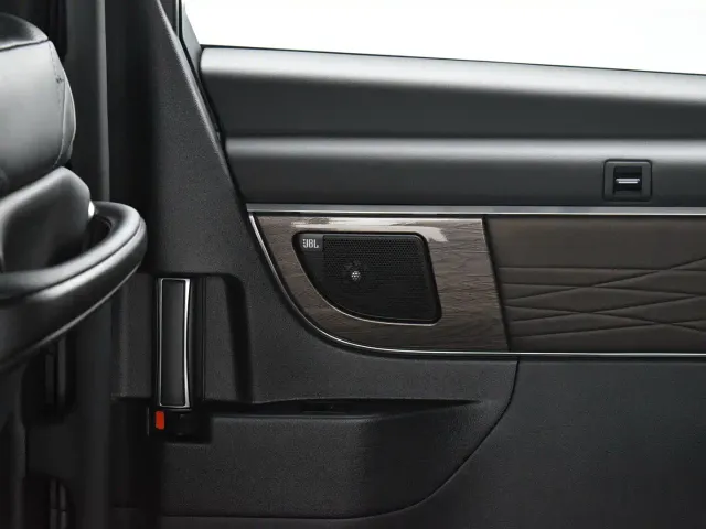 Toyota Alphard — Фото автомобиля 21