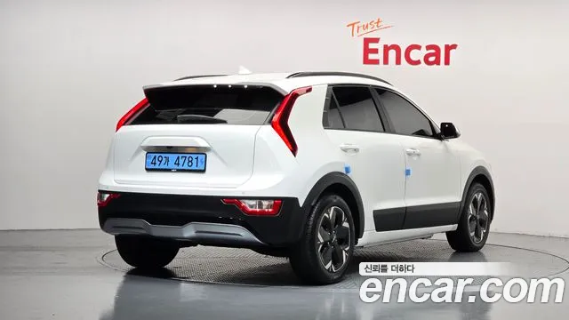 Kia Niro — Фото автомобиля 2