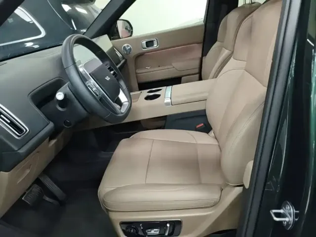 Li Auto L9 — Фото автомобиля 14