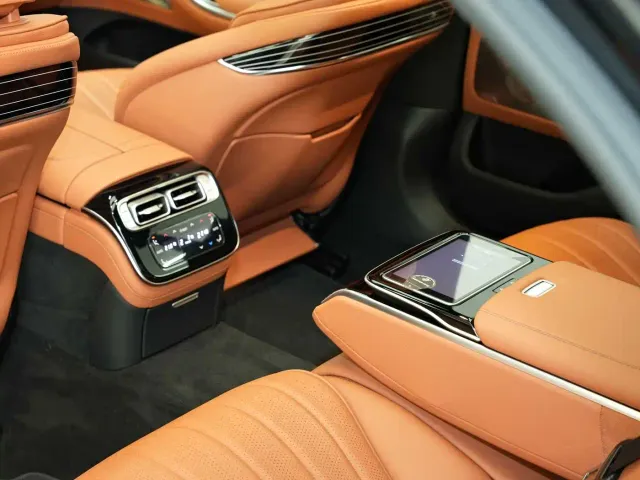 Mercedes-Benz S-Class — Фото автомобиля 8