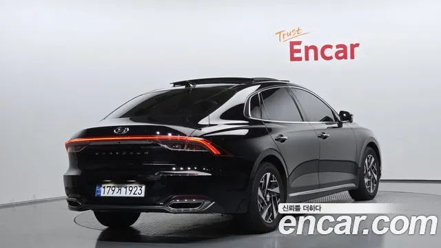 Hyundai Grandeur (New) Hybrid — Фото автомобиля 2