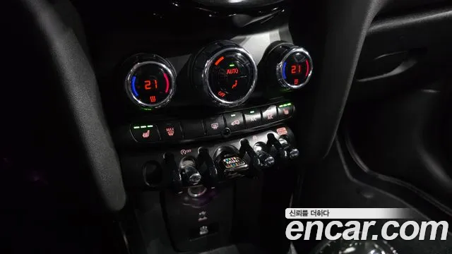 MINI Cooper — Фото автомобиля 16