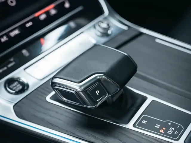 Audi A6L — Фото автомобиля 17