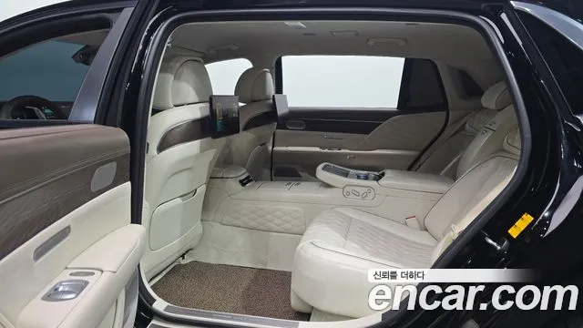 Genesis G90 — Фото автомобиля 11
