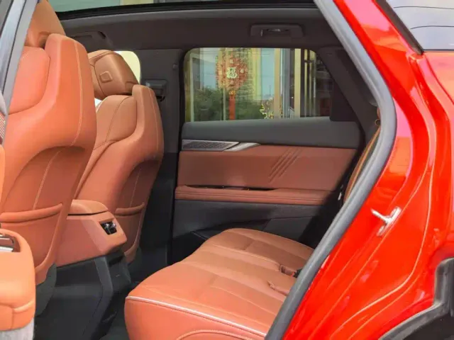 Cadillac Optiq — Фото автомобиля 8
