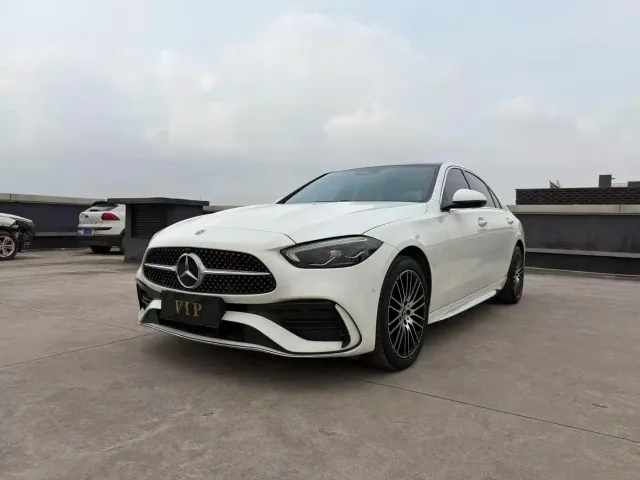 Фотография автомобиля — Mercedes-Benz C-Class