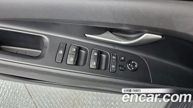Hyundai AVANTE Smart — Фото автомобиля 13