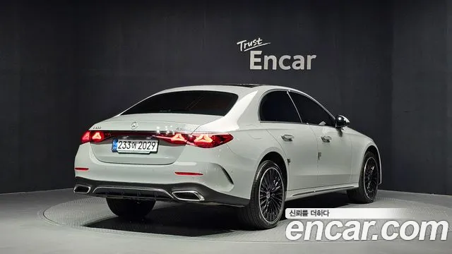 Mercedes-Benz E-Class W214 — Фото автомобиля 2